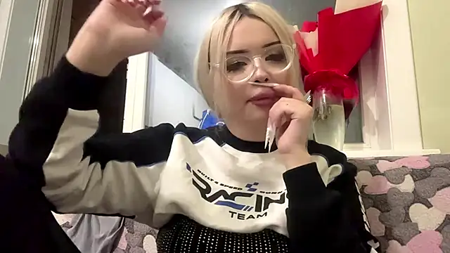 moonluv33's Live XXX Chat