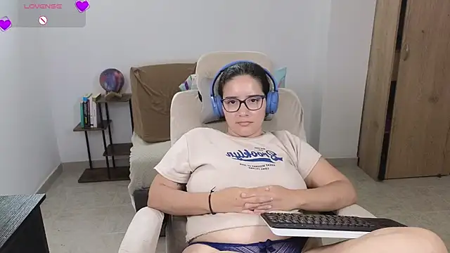 blue__moon_ Adlı Modelin Canlı XXX Sohbeti
