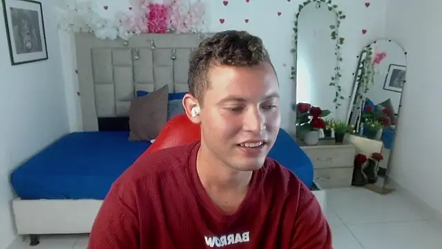 sven_fox723's Live XXX Chat