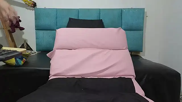 chirlleyy Adlı Modelin Canlı XXX Sohbeti