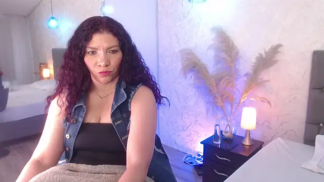 Serena_Houstonn's Live XXX Chat