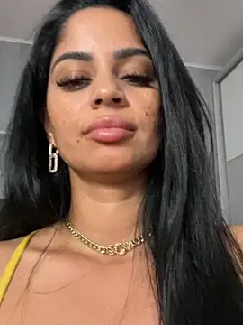 _adelle Adlı Modelin Canlı XXX Sohbeti