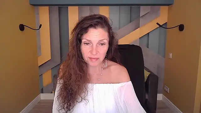 EllaLong XXX чат на живо