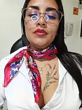 Онлайн чат XXX MAYE__13