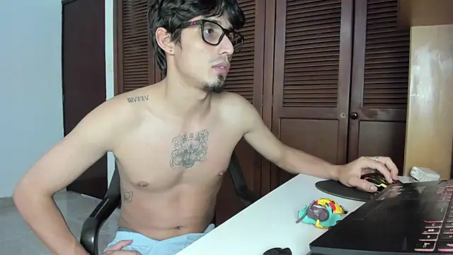 Chat XXX en directo de SrIncognito666