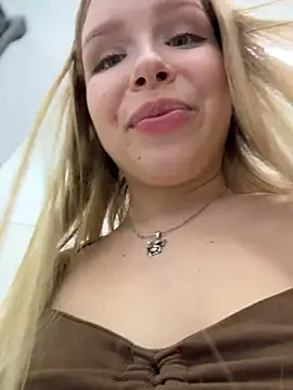 Liza_risky লাইভ XXX চ্যাট