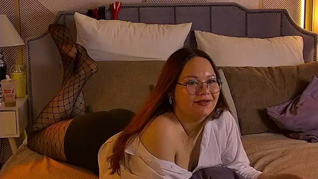 ShyMariam élő XXX-chatje