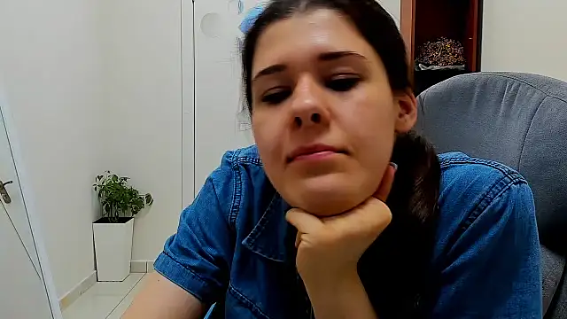 Joannia Live XXX-Chat