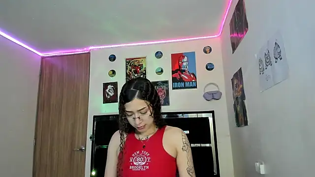 Alice_and_Amber_10's Live XXX Chat