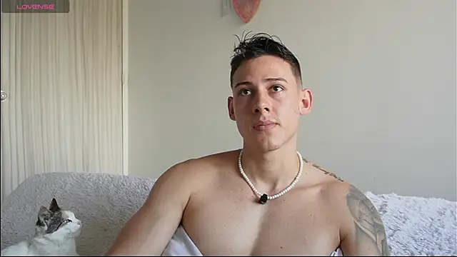 Muscle_King_Cum 现场XXX聊天
