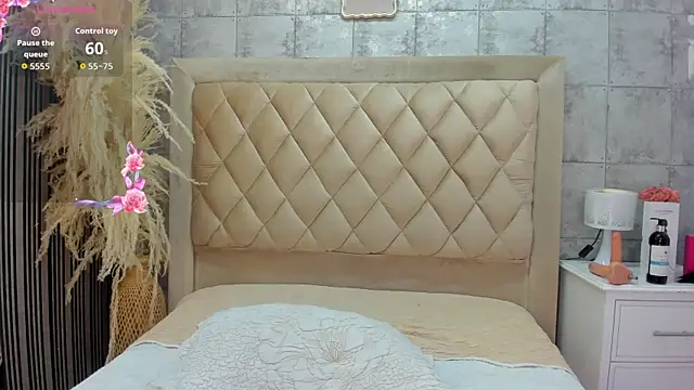 Онлайн чат XXX CleoFoxxx_