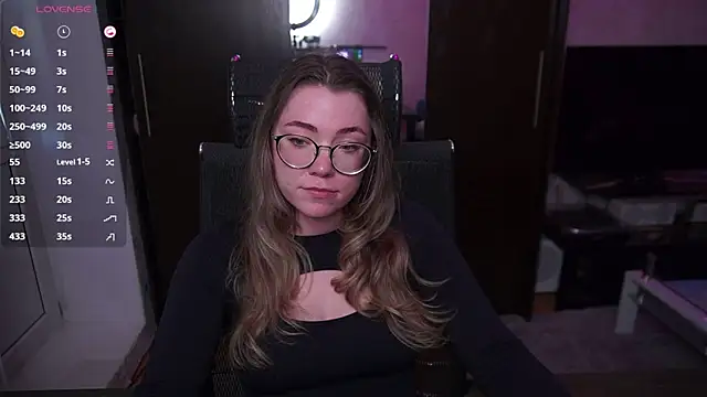 RemyCute élő XXX-chatje