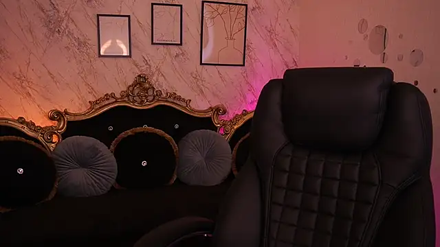 XXX chat uživo modela CuteeFoxy
