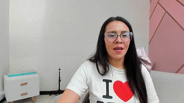 Chat +18 de Eva_mermaid ao vivo