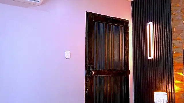 FelipeAndMarcello3 Show in webcam