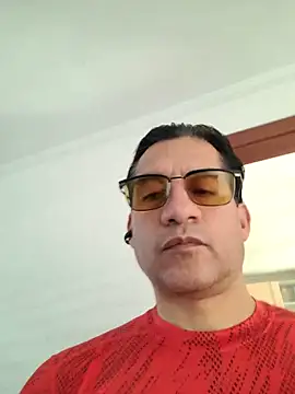 ChrisFloresP live XXX chat