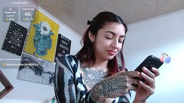 ZoeBakers_'s Live XXX Chat