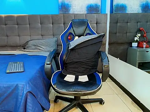 XXX chat uživo modela William_Bennett