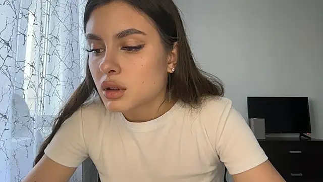 GinetteChass' Live Chat Room