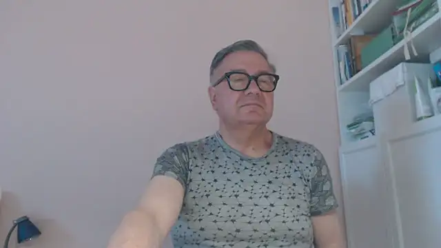 YOU6me live XXX chat