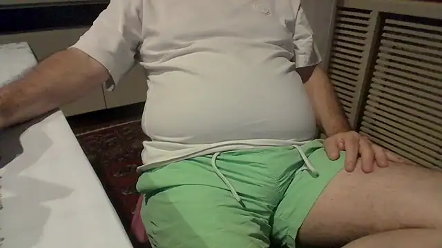 polloiw Chat XXX live