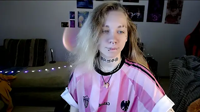Nica_Kawaii Chat XXX in diretta