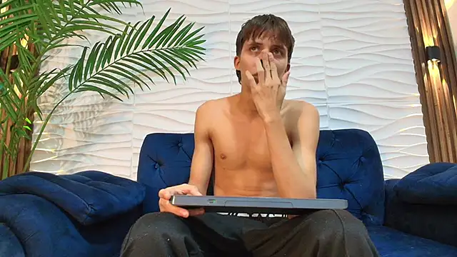 Pavo_tv's Live XXX Chat