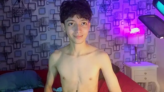 Twink_Sebas7のライブXXXチャット