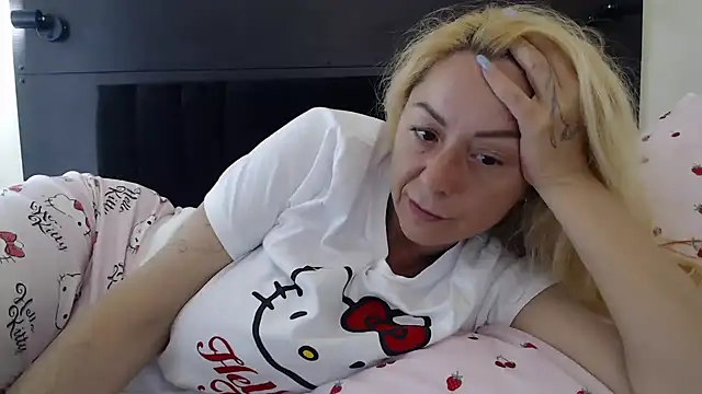 Chat XXX en directo de _karolynesyera_