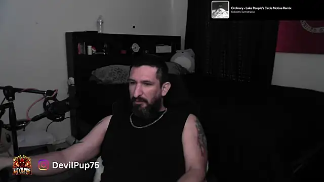 Chatroom XXX en direct de DevilPup75_