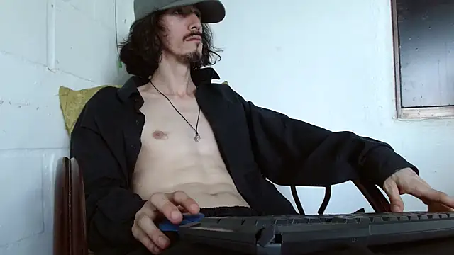 sk8-sir's Live XXX Chat