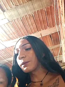 Chat +18 de Alexxasexy ao vivo