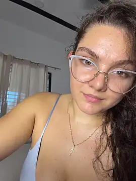 Eva_stark10 Adlı Modelin Canlı XXX Sohbeti