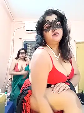 Chat XXX en directo de Naughty_Kayra