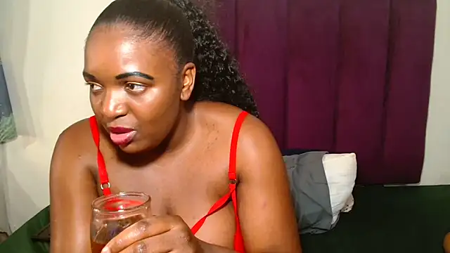 xxebony Adlı Modelin Canlı XXX Sohbeti
