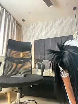 Auri__ 即時 XXX 聊天