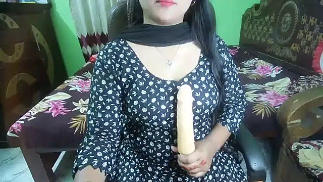 צ'אט XXX בשידור חי של BengaliQueenStar
