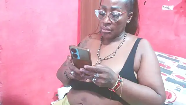 loretybig's Live XXX Chat