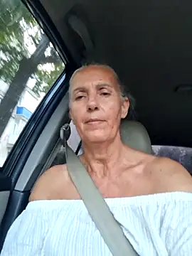 yalukerya's Live XXX Chat