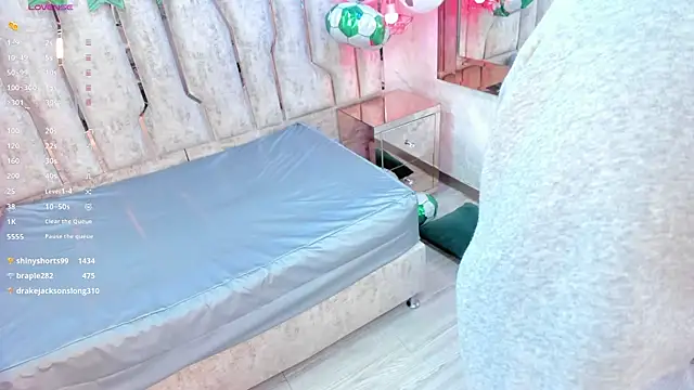 XXX chat uživo modela ari_monet