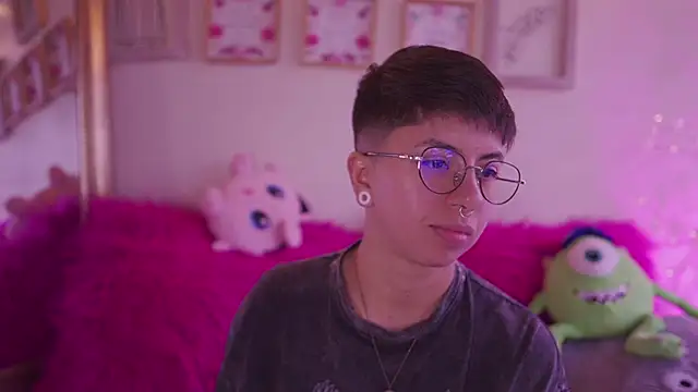 Czat XXX na żywo – tommy_blue