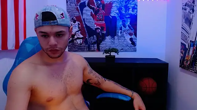 Brian_Adler's Live XXX Chat