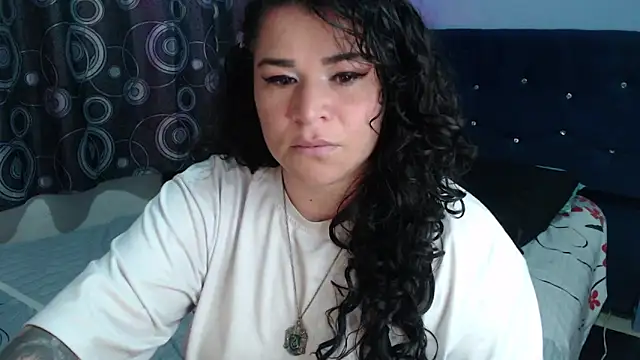 Chat +18 de ANGELIQUE_KLANE ao vivo