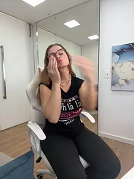 Chat XXX Live Milf_Tea