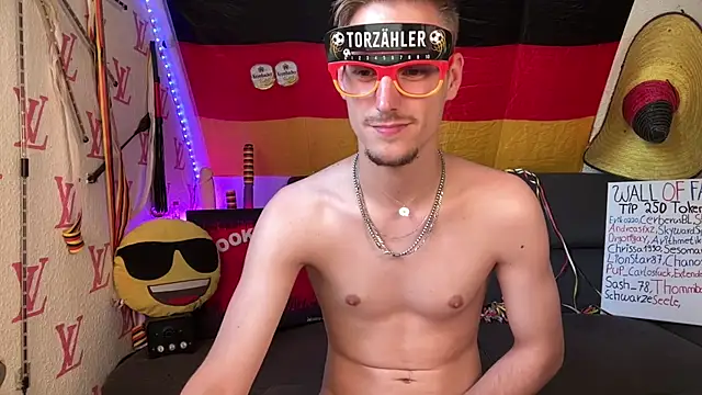 Cookieboy88's Live XXX Chat