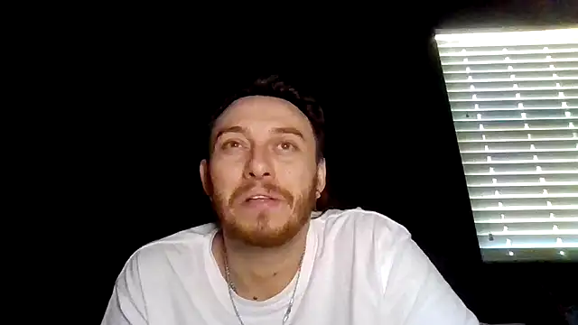Mikecloudyhawk Chat XXX in diretta