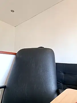 Luianna Adlı Modelin Canlı XXX Sohbeti
