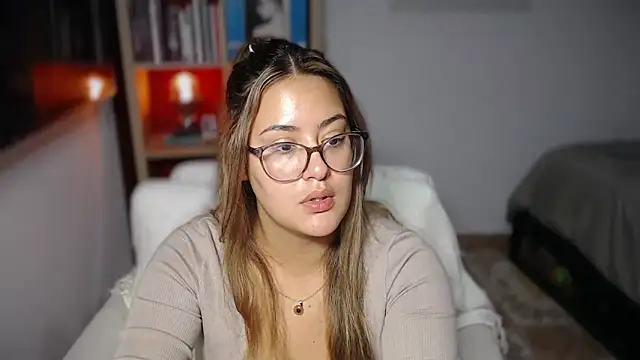 ZabathMiller's Live XXX Chat