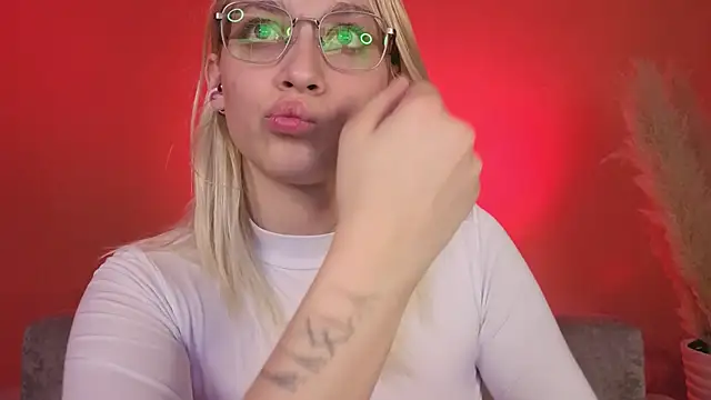 Czat XXX na żywo – KaraLiin