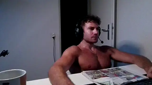 alpha-hunk Live XXX Chat